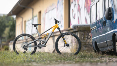 Ohlins Suspension Brings Uncaged 11 Models of the YT Izzo, Capra and Tues MTBs