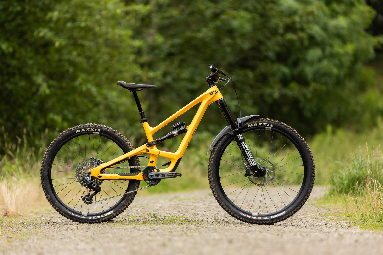 yt capra mx review 170mm travel mullet reasonably priced carbon