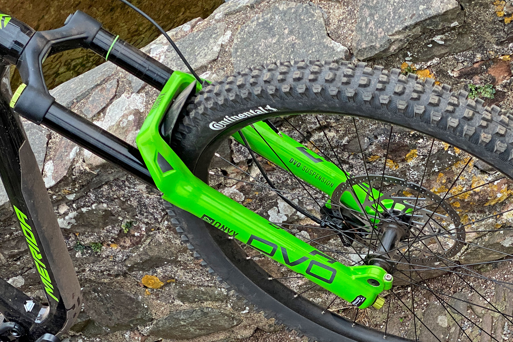 DVO Onyx 38 D2 180mm 29er enduro mountain bike fork, front