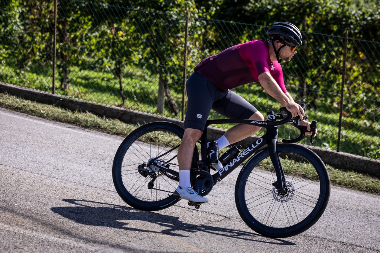 Pinarello Dogma F10 Bike Review: a High-End Bike That Delivers