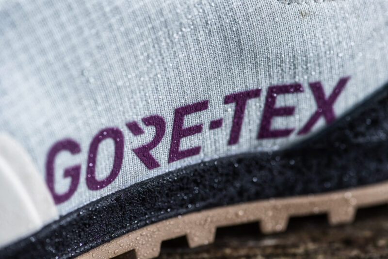 fizik ergolace gtx gore-tex semi-impermeable membrane for keeping feet dry wet rides