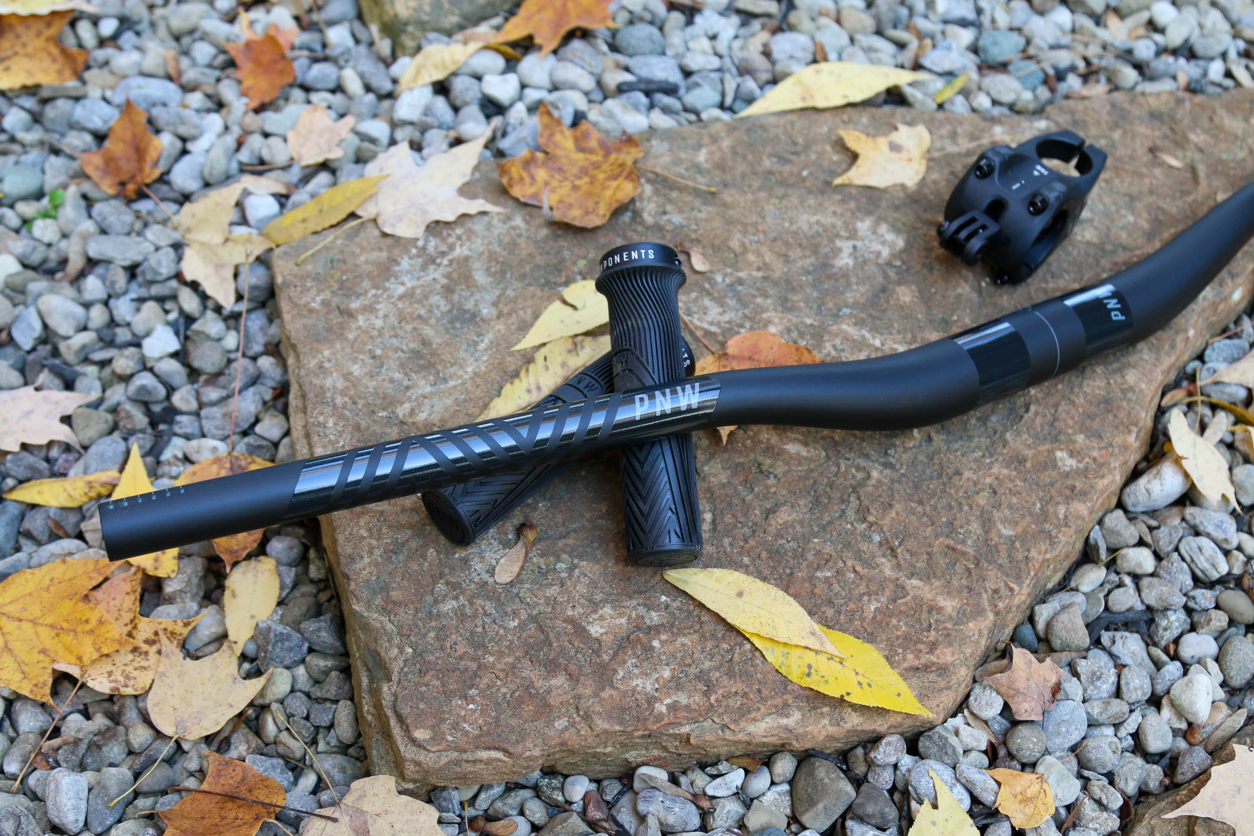 THE LOAM CARBON HANDLEBAR – PNW Components