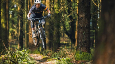 YT Jeffsy v3 Lands with Less Travel, More Trail Capability, More Friendship