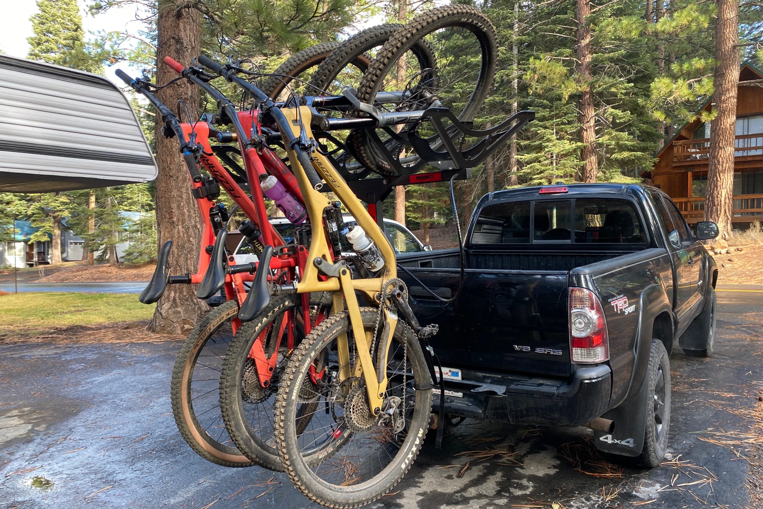 1Up Recon hitch bike rack with 3 bikes loaded