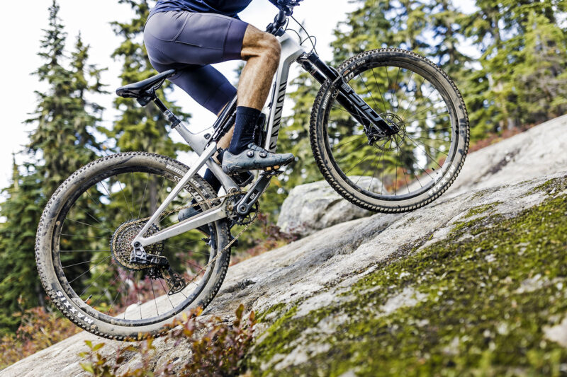 Canyon Lux Trail Tweaks Downcountry Bike with 5mm Extra Travel & In-Frame Storage