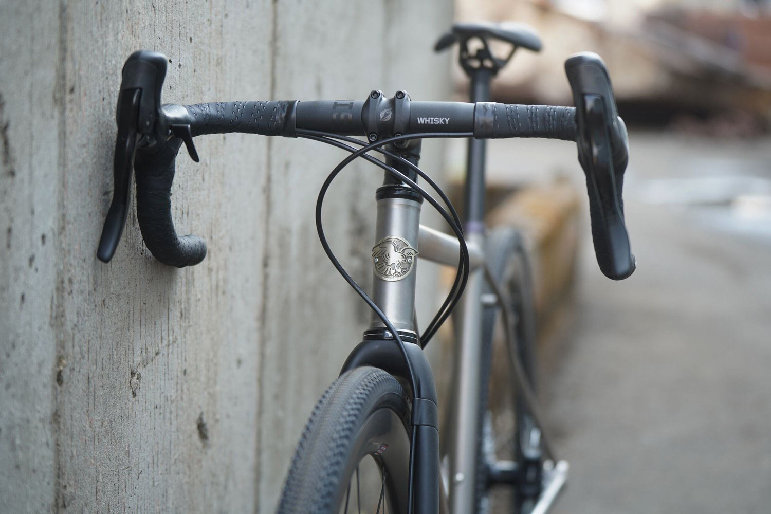 headtube details on merlin sandstone XLG titanium gravel allroad bike