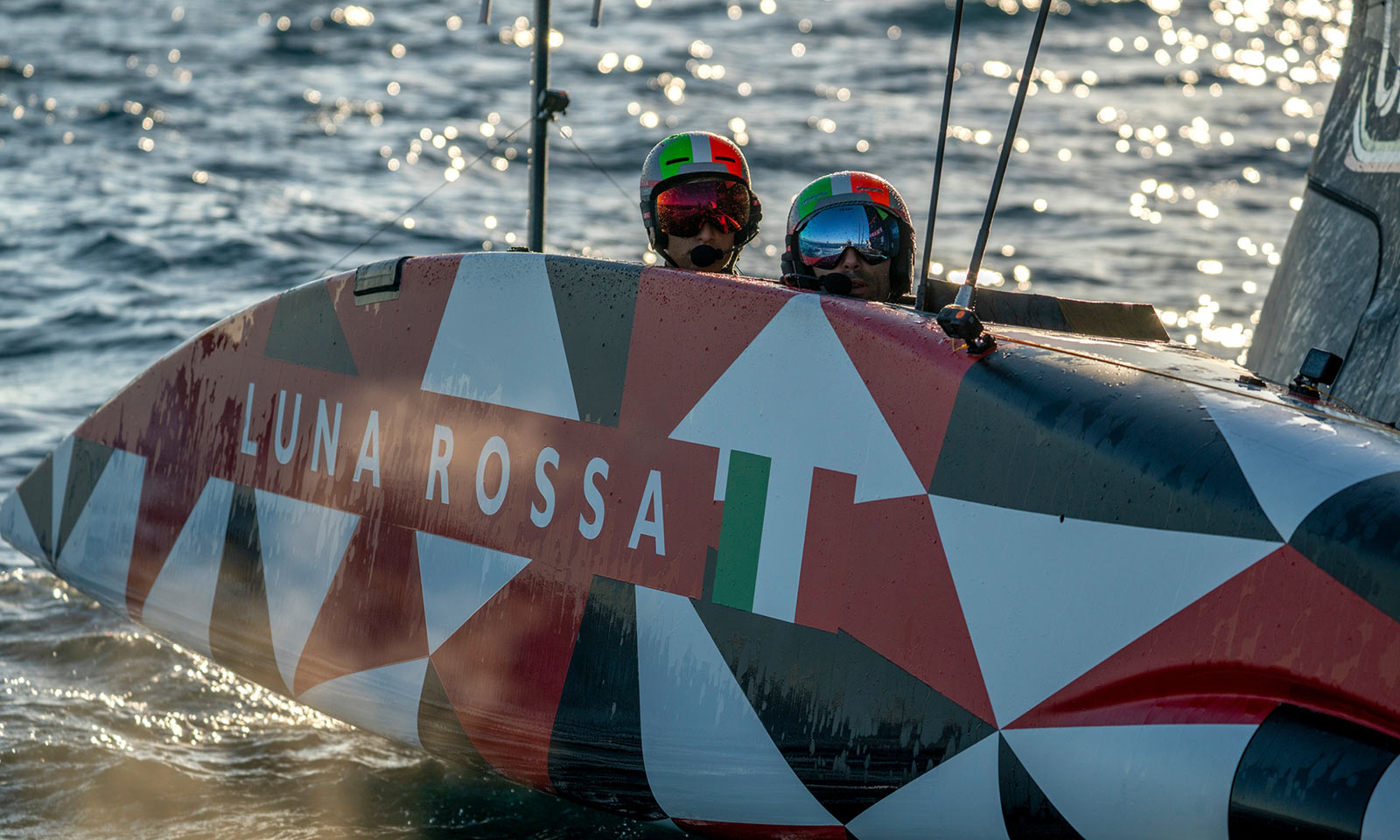 Campagnolo yachting cyclor groupset for America's Cup with Luna Rossa Prada Pirelli sailing team, cyclists inside a boat