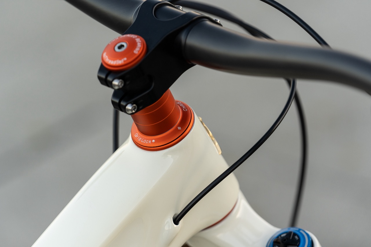 Chris King Components Matte Mango headset and stack