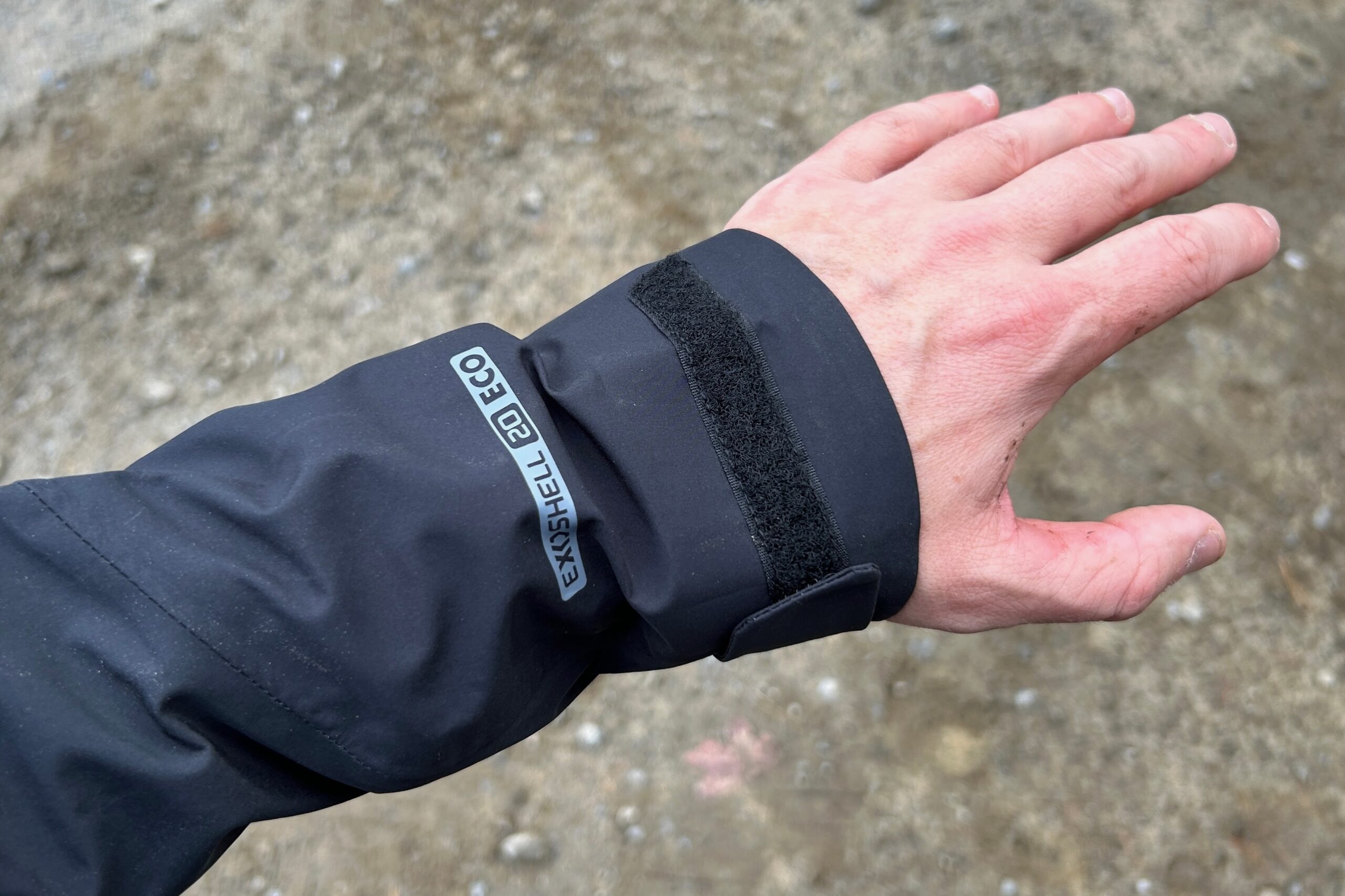 The adjustable wrist cuffs on the Endura Singletrack II Jacket