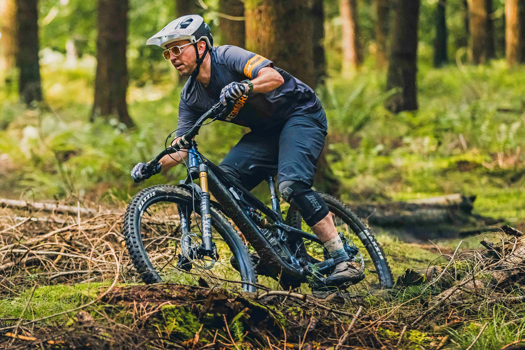 Review all-new YT Jeffsy mk3 trail bike, 2023 2023 YT Jeffsy Core 5 CF test riding, Forest of Dean