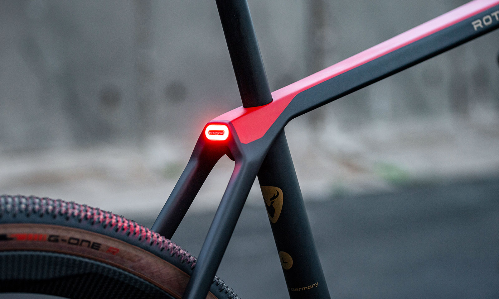 Rotwild R-R275 X gravel ebike, a lightweight TQ-powered fully integrated all-road e-bike, built-in taillight