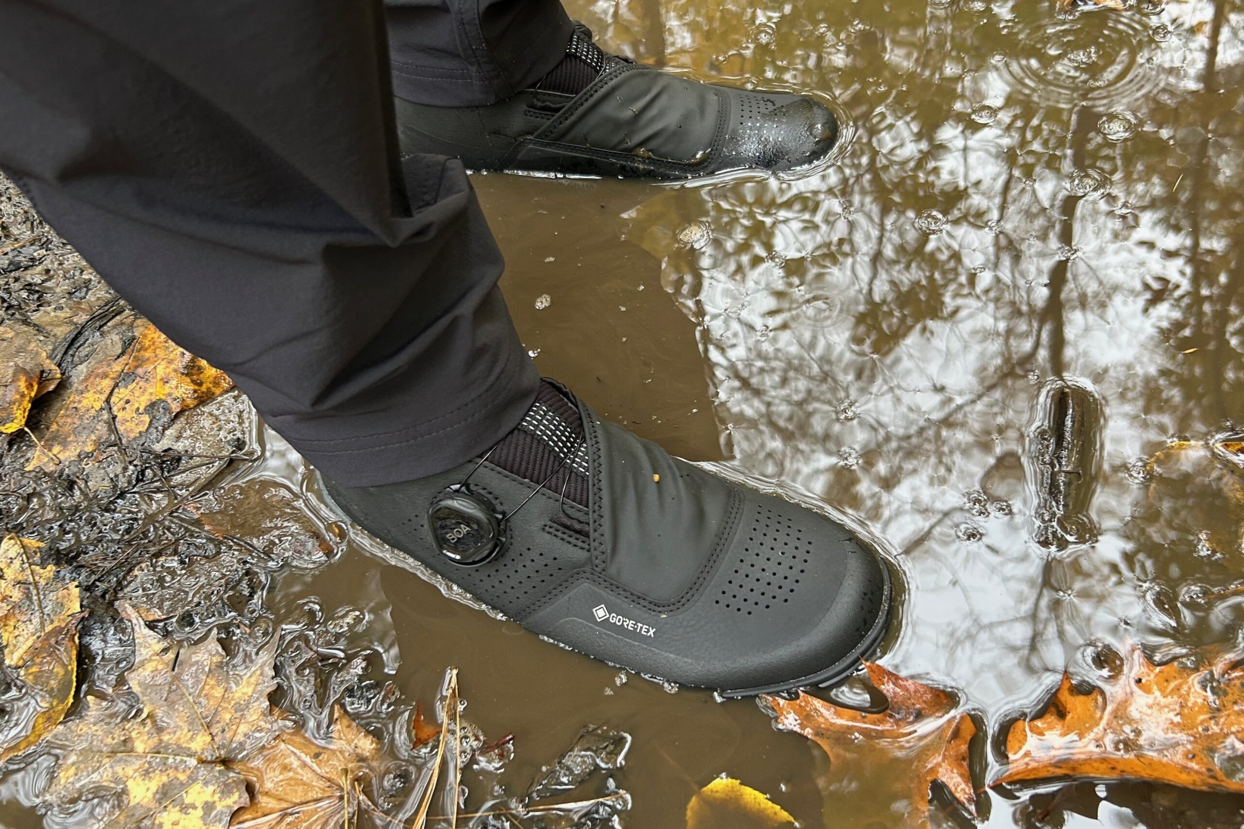 Standing in a puddle in the Shimano GF800 GTX flat pedal shoes