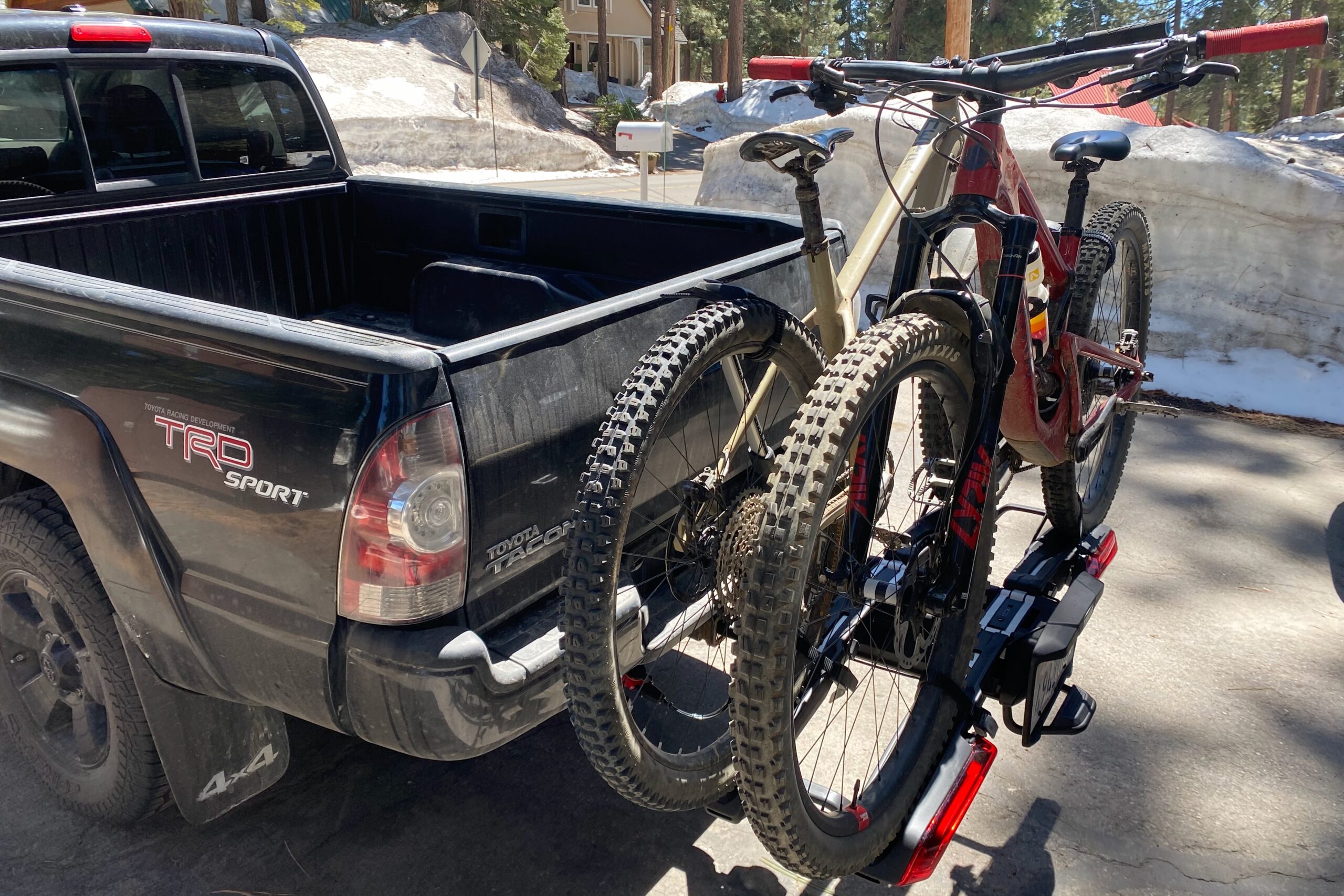The Thule Epos loaded with 2 mountain bikes