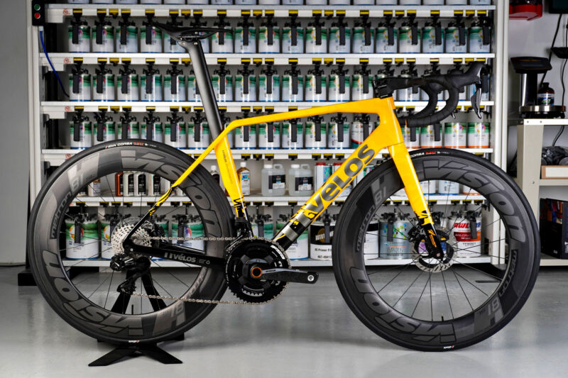 Vélos Uses 100% Recycled Carbon Fiber to Craft All-New Holocene Aero Road Bike