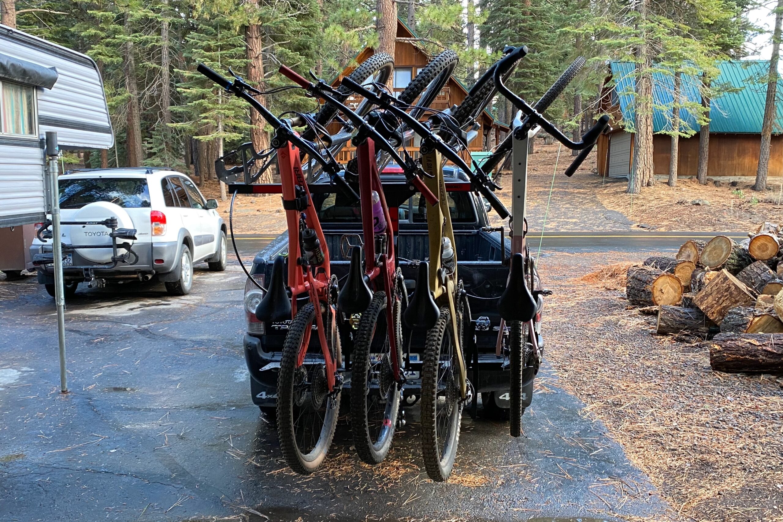 the 1Up Recon 5 loaded with 4 bikes