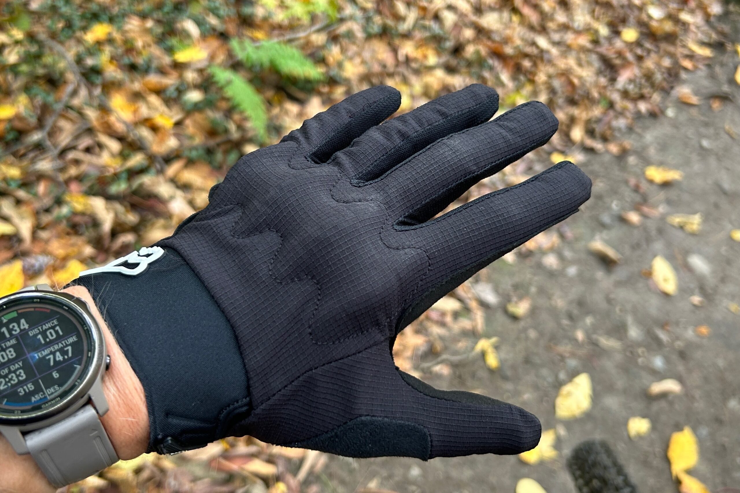 The D30 knuckle protection on the Fox Defend D30 mountain bike gloves