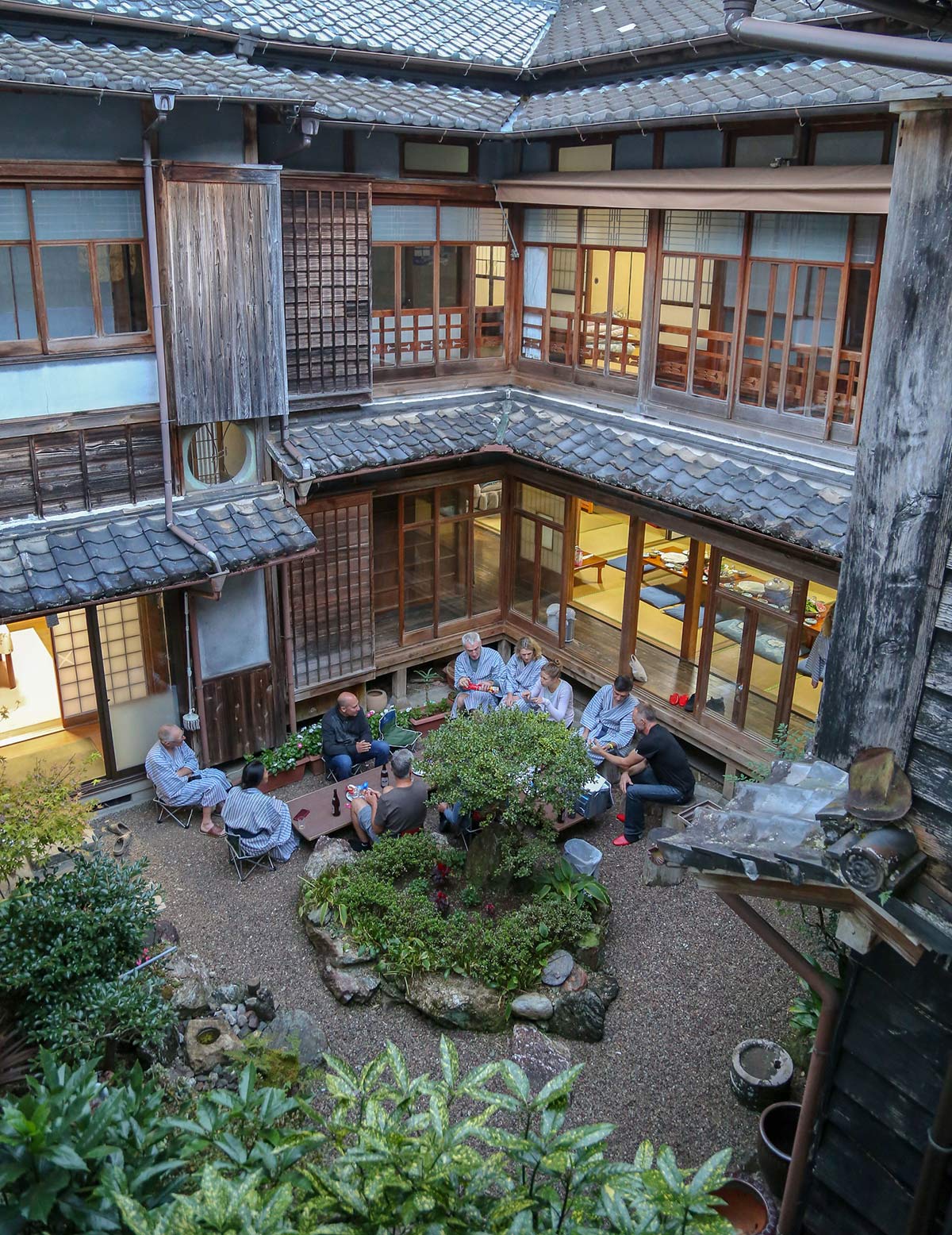 Παραδοσιακό ξενοδοχείο ryokan στο Ride and Seek Samurai Bike Tour της Ιαπωνίας τον Μάιο και τον Οκτώβριο