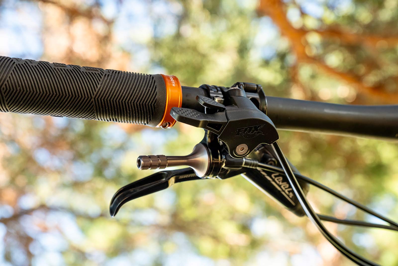 Wolf Tooth ReMote 360º Dropper Lever Gives You All the Positions