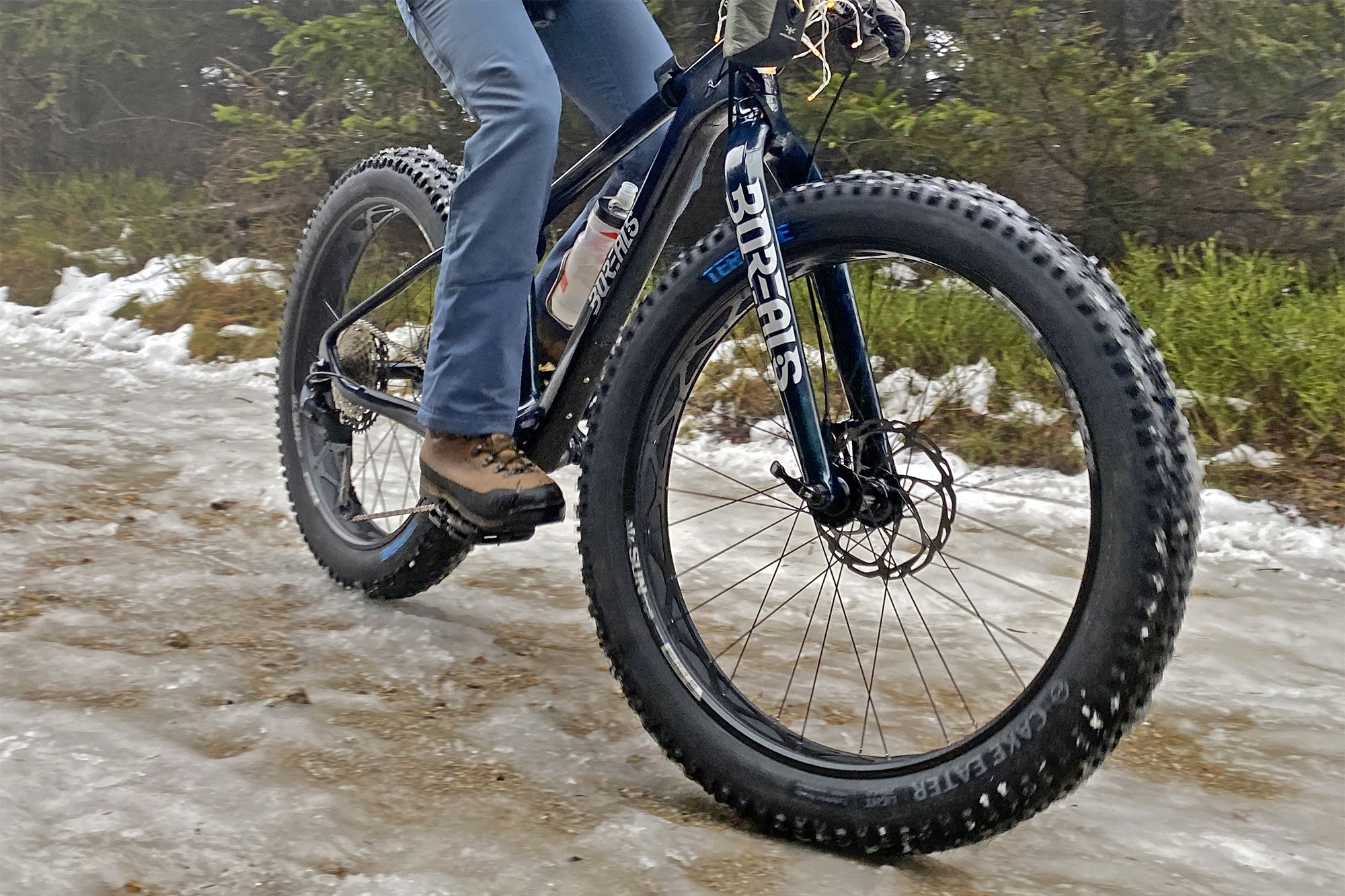 Borealis Crestone fatbike Review: benchmark lightweight carbon fat bike long-term test, riding