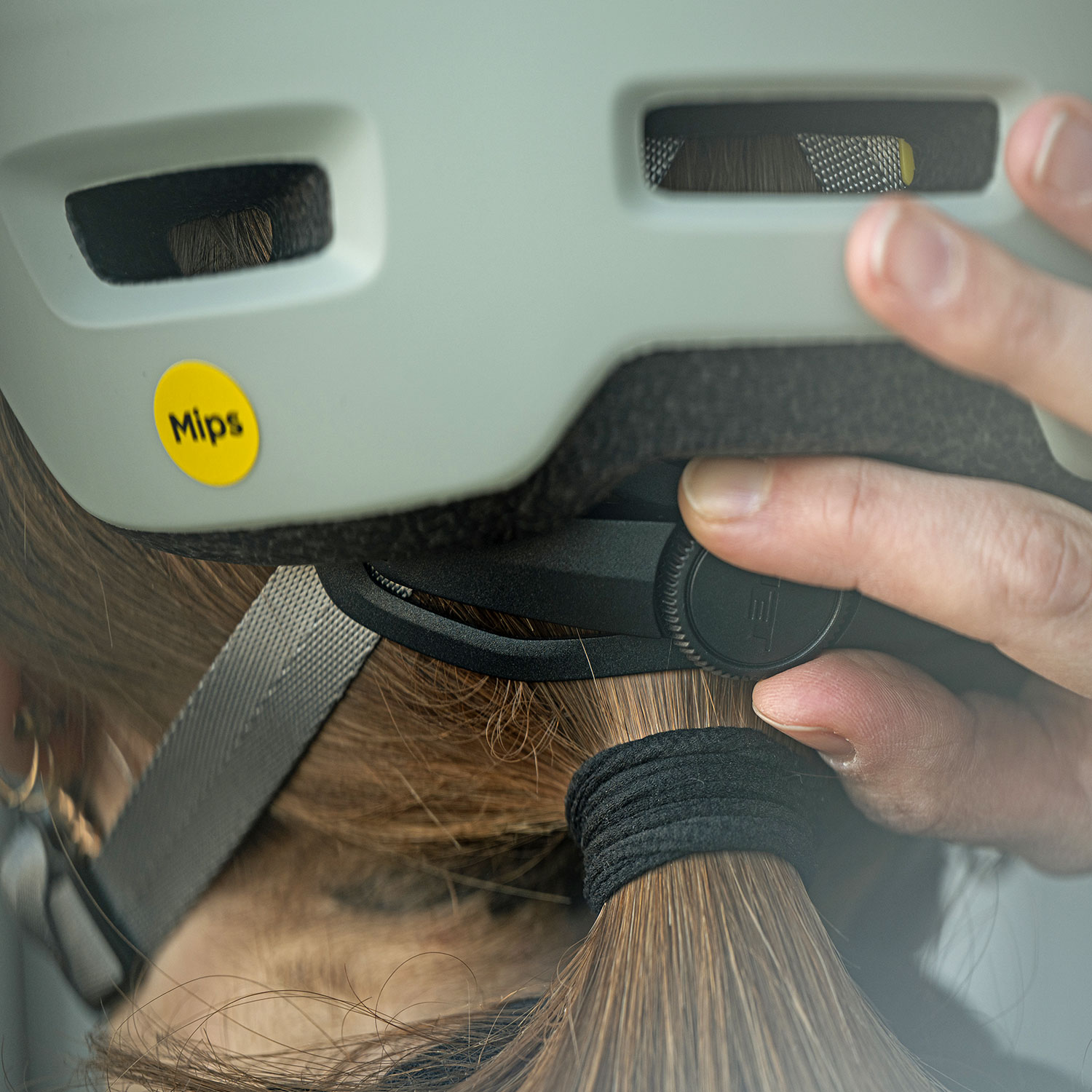 MET E-Mob MIPS urban ebike commuter helmet, pedelec NTA 8776-certified, 360° retention
