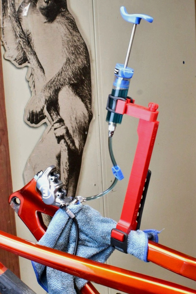 RedSide Tools Hydraulic Bleed Syringe Holder Kit, 3rd hand brake tool helper, Magura