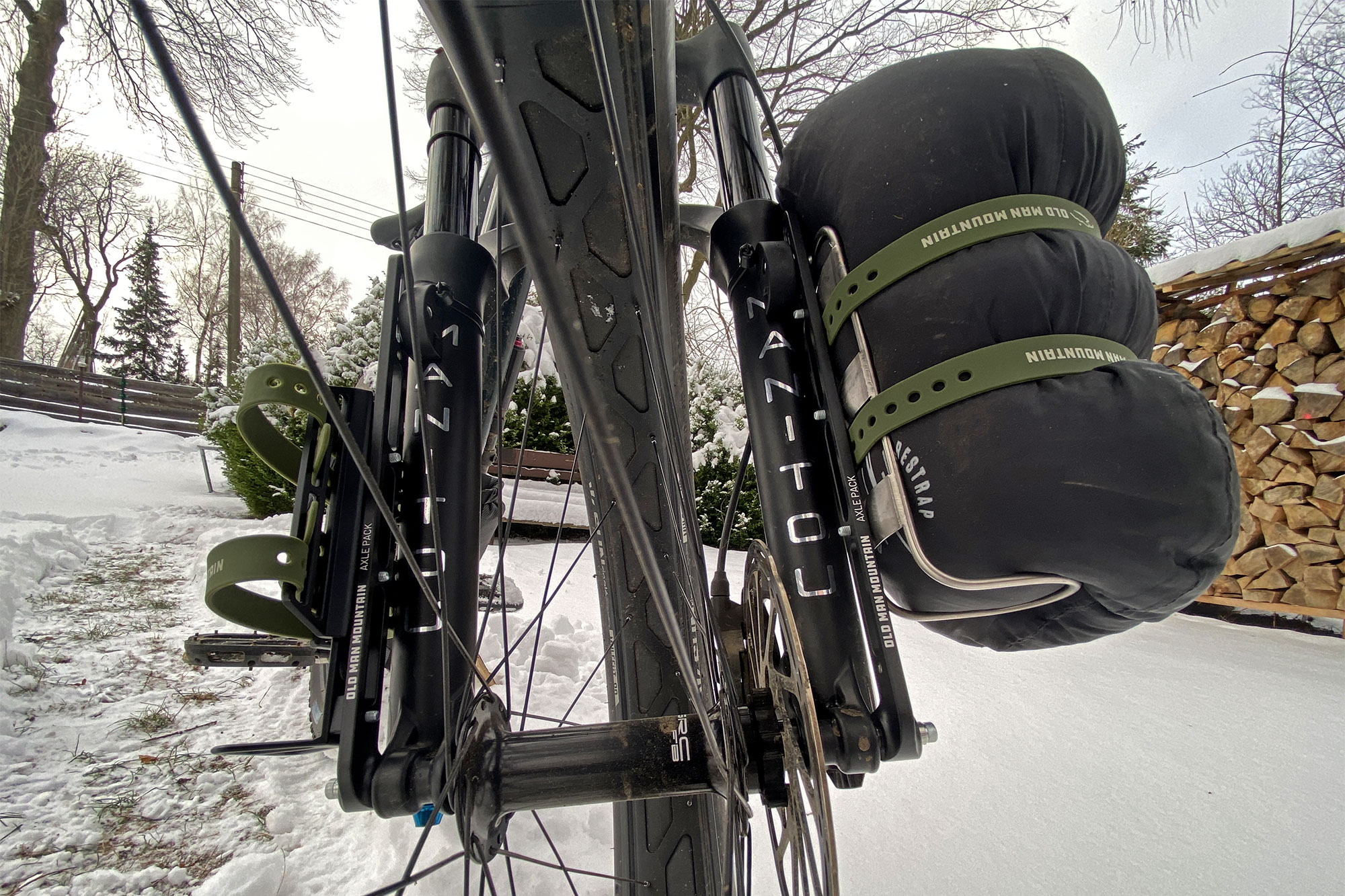 First Impressions Review: Old Man Mountain Axle Pack bolt-on fork anything cage accessory mount adapter