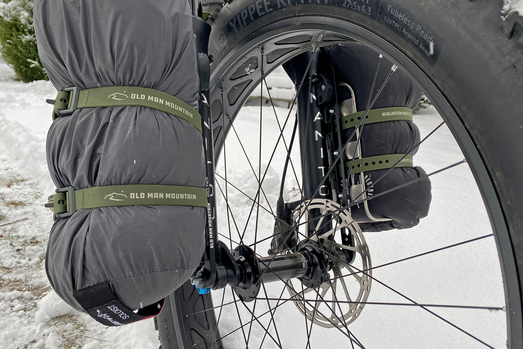 First Impressions Review: Old Man Mountain Axle Pack bolt-on fork anything cage accessory mount adapter, tent and sleeping bag