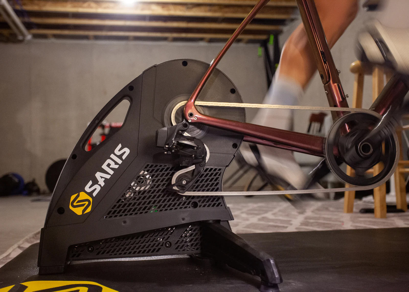 saris h3 plus smart trainer shown from the side