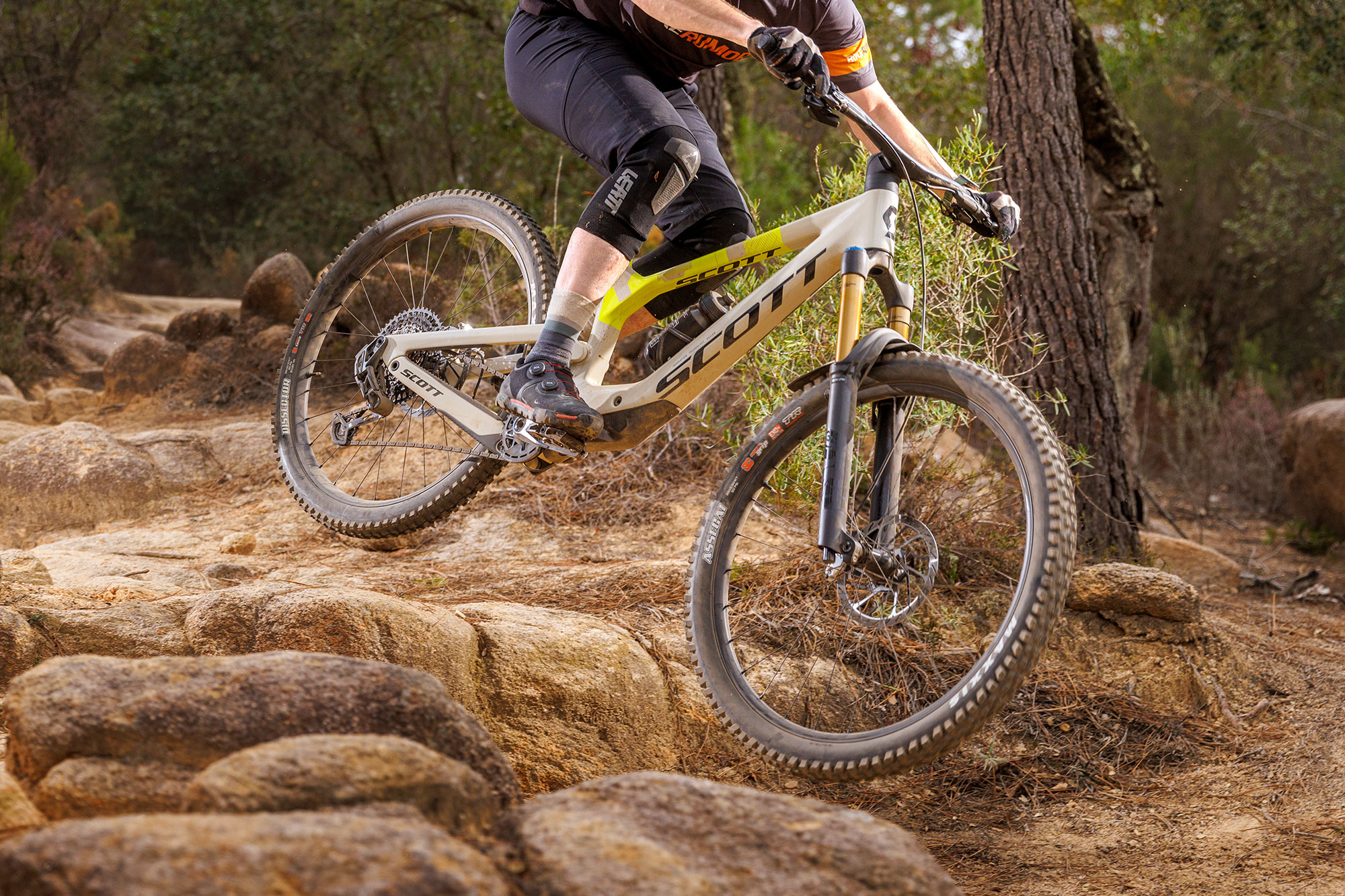 2024 Scott Ransom 170mm 6-bar carbon freeride enduro mountain bike, photo by Daniel Geiger, riding