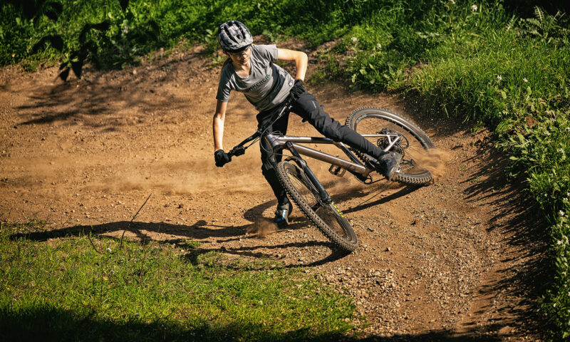 Commencal Meta HT XS Bridges Gap between Shred-Ready Kids & Adult All ...