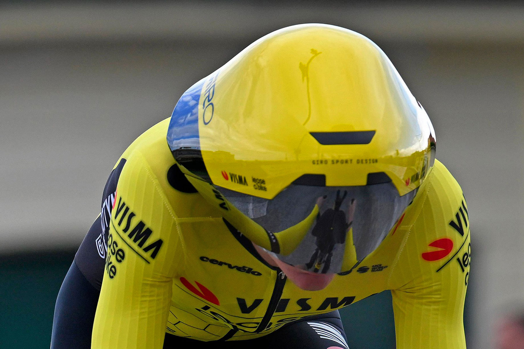 Dark Helmet Giro Aerohead II sparks UCI aero TT time-trial helmet review at 2024 Tirreno Adriatico