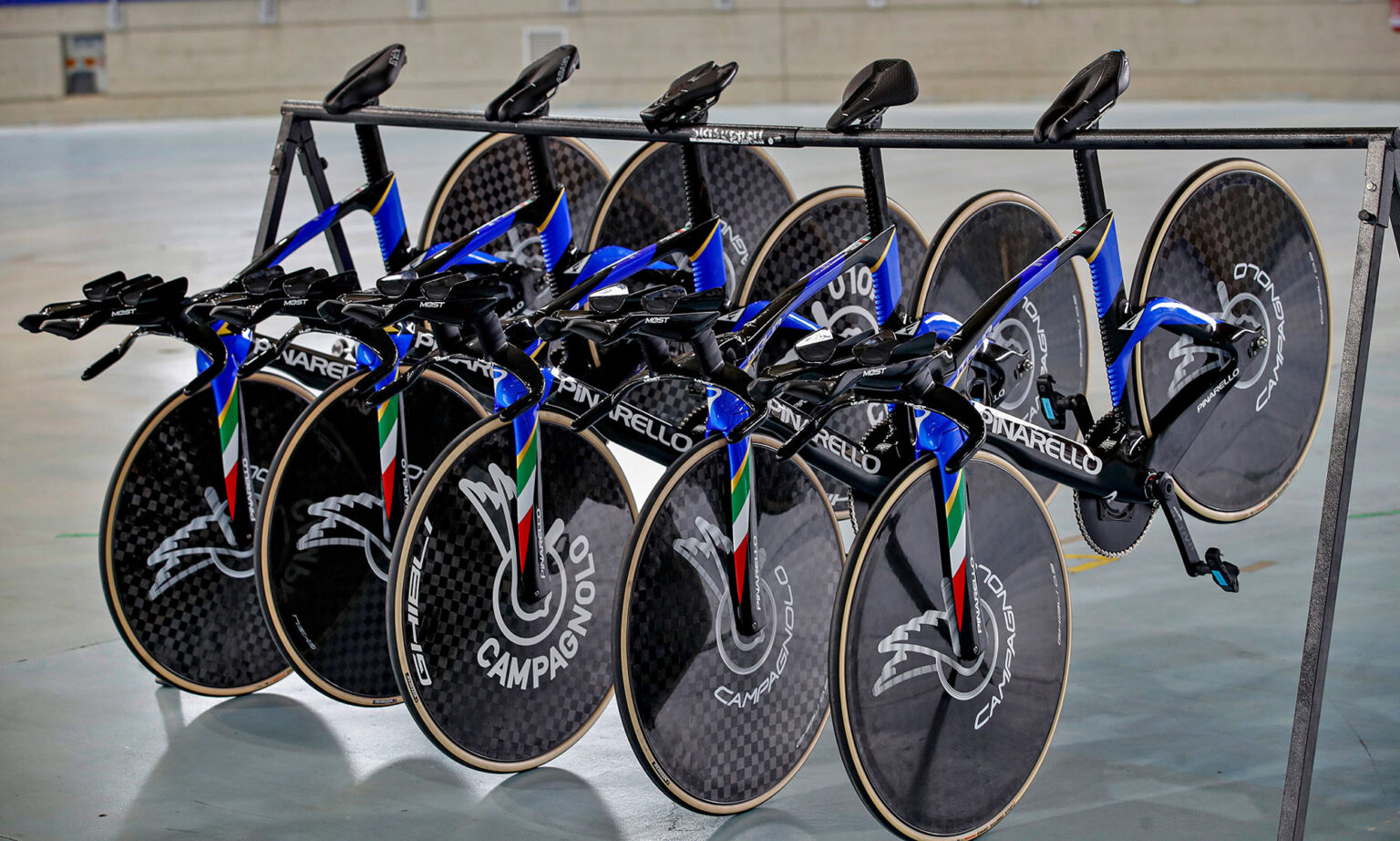 Can a €28,750 Pinarello Bolide F HR 3D Track Bike Frame Help Italy Win