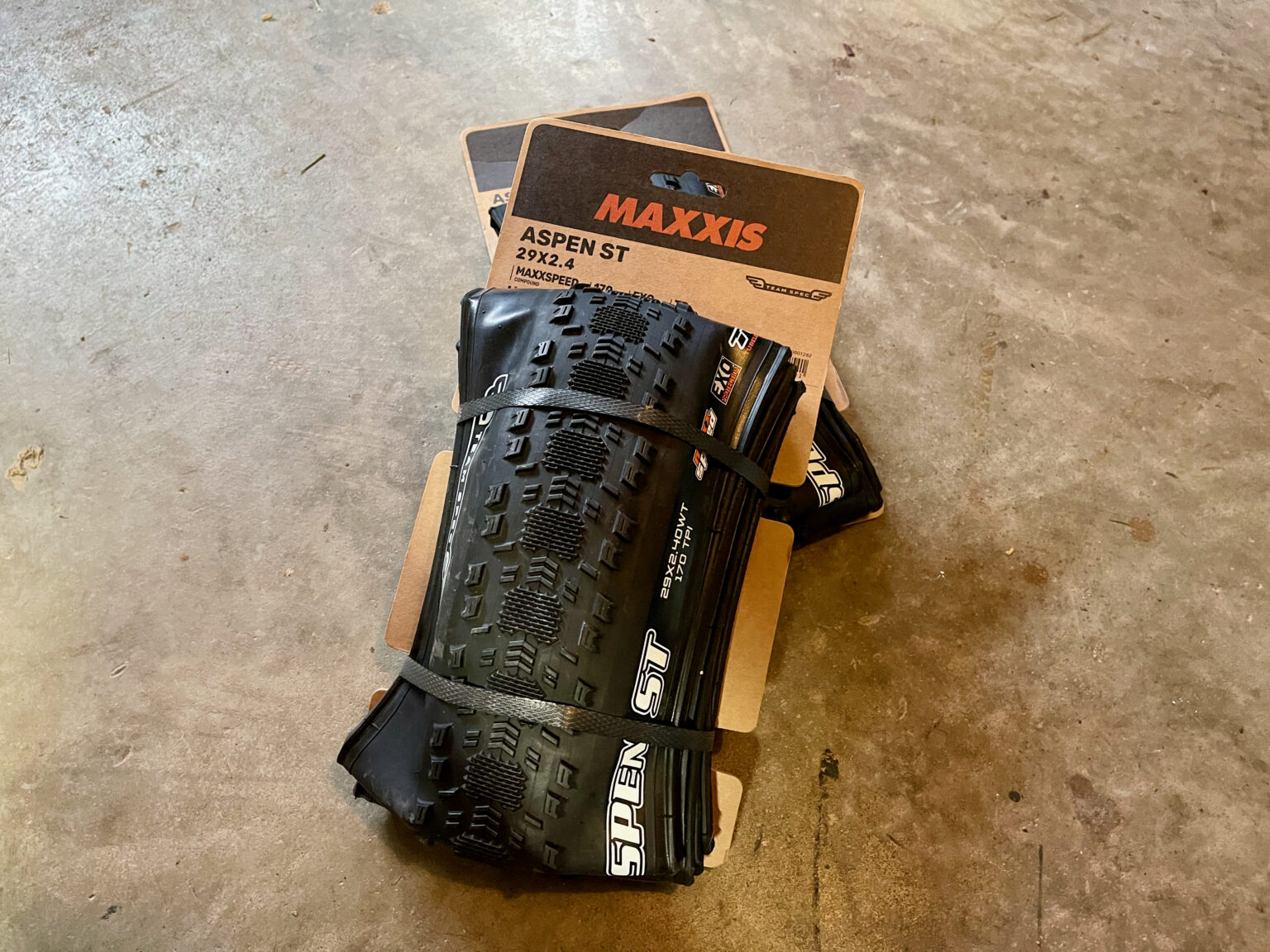 Maxxis Aspen ST packaging