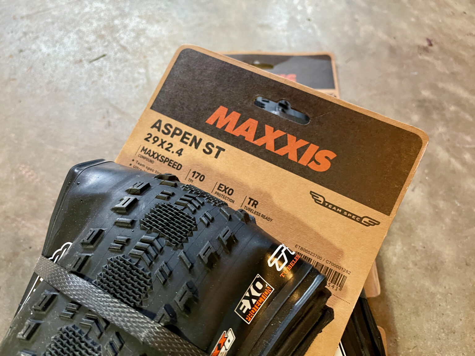 Maxxis Aspen ST packaging TS