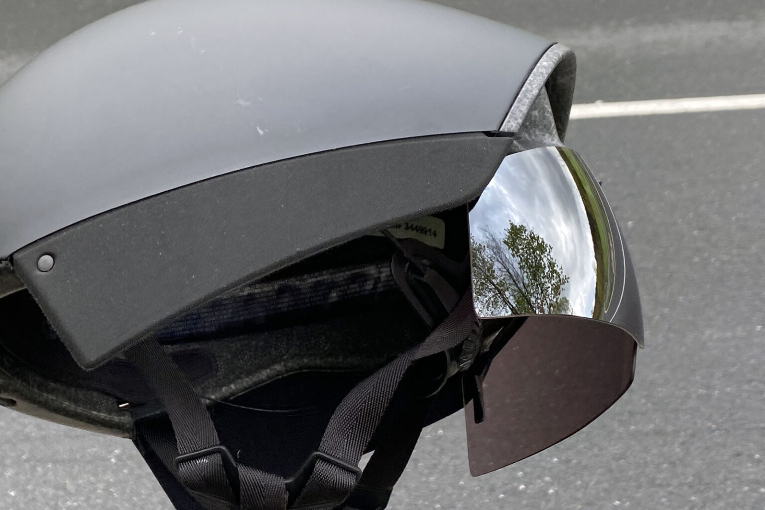 POC Procen Air aero road race helmet Review, magnetic rear visor garage