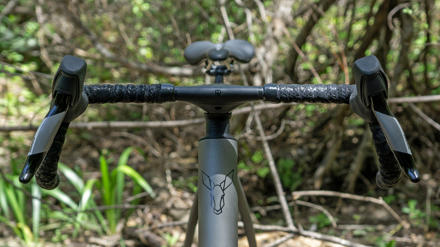 Ritchey SuperLogic Butano Ridge fully-integrated 1-piece UD carbon gravel bar cockpit, front view