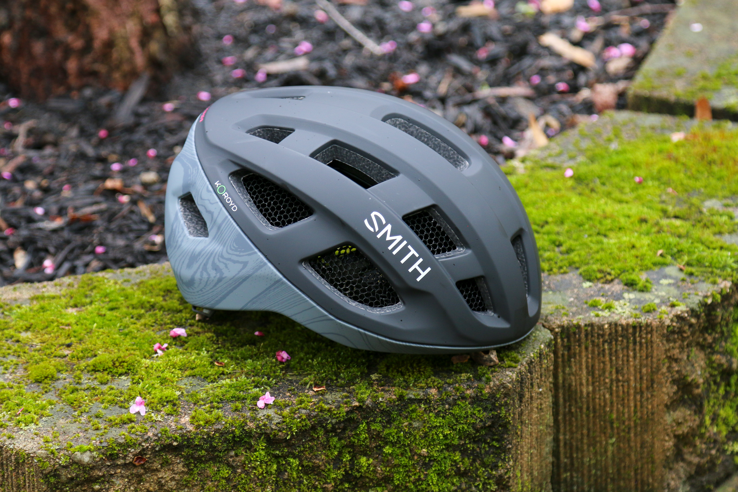 Smith Triad road gravel helmet with Aleck crash sensor actual weight-8