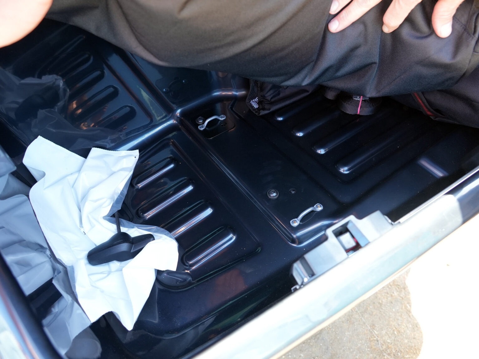 interior mounting details of the thule Santos hitch-mounted cargo case