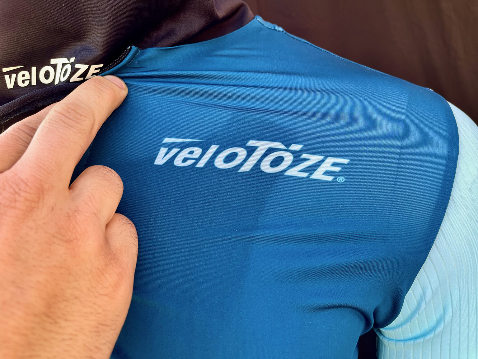 VeloToze kit logo