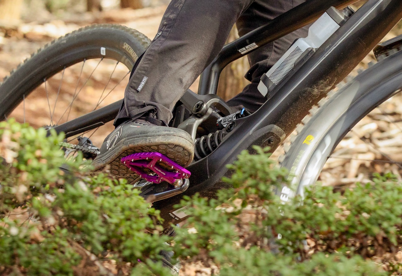 WTC Expands Pedal Line with New Ripsaw Aluminum Pedals Designed for Mid-Foot Riding