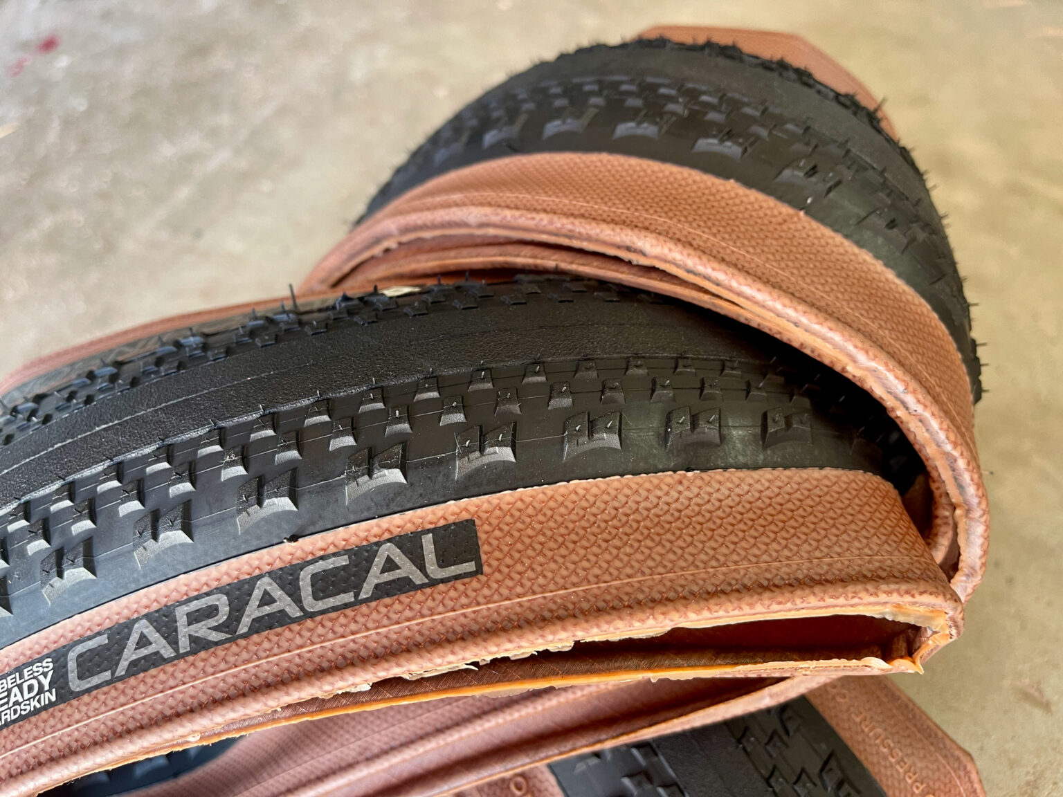 Hutchinson Caracal gravel tire knobs