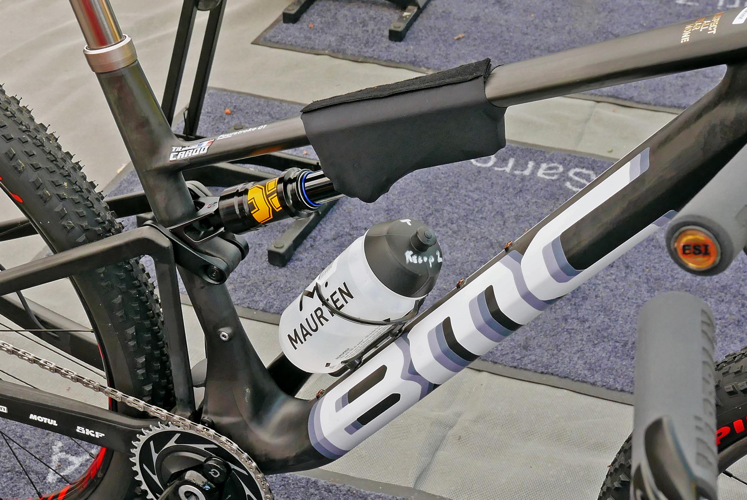 Ohlins Prototype Electronic XC Suspension Raced on the MTB World Cup Uncovered Bikerumor