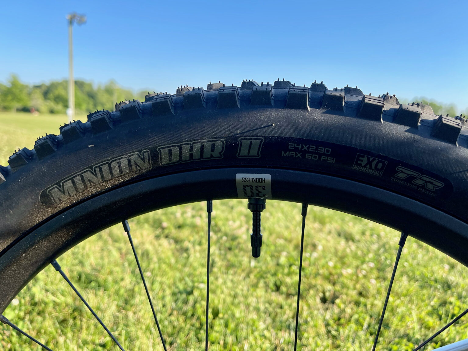 Giant Faith tires
