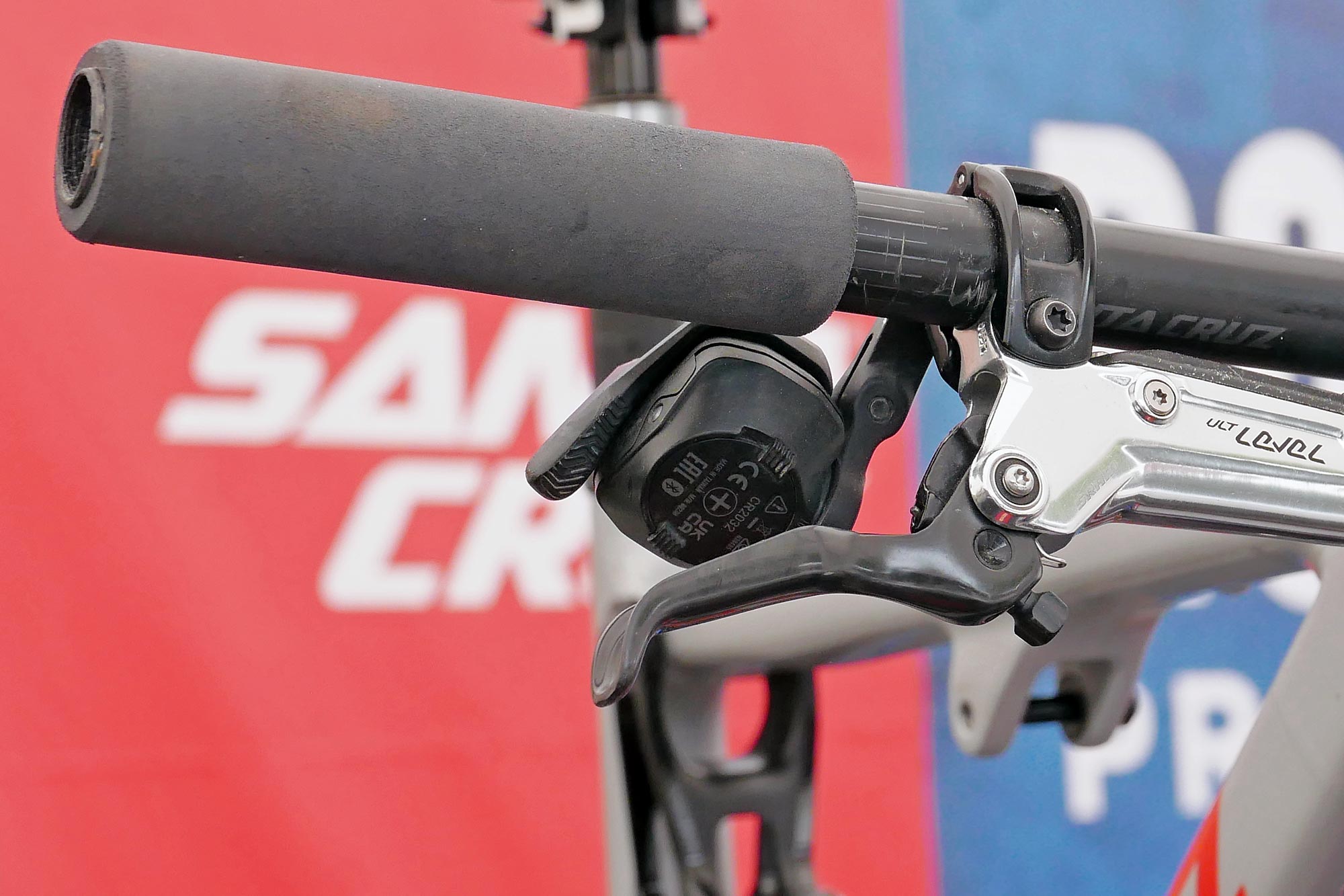 SRAM AXS Pod Rocker fixes bad ergonomics of wireless mountain bike transmission shifter, new shift point