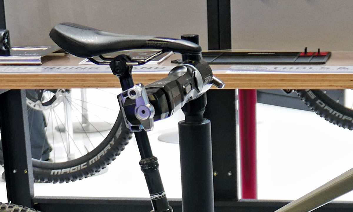 Wellgro® Set 4 Staffe Porta Bici Da Parete In Acciaio Nero Con Rivestimento Plastica - Supporto Per Cerchioni, Carico 25kg Cad.