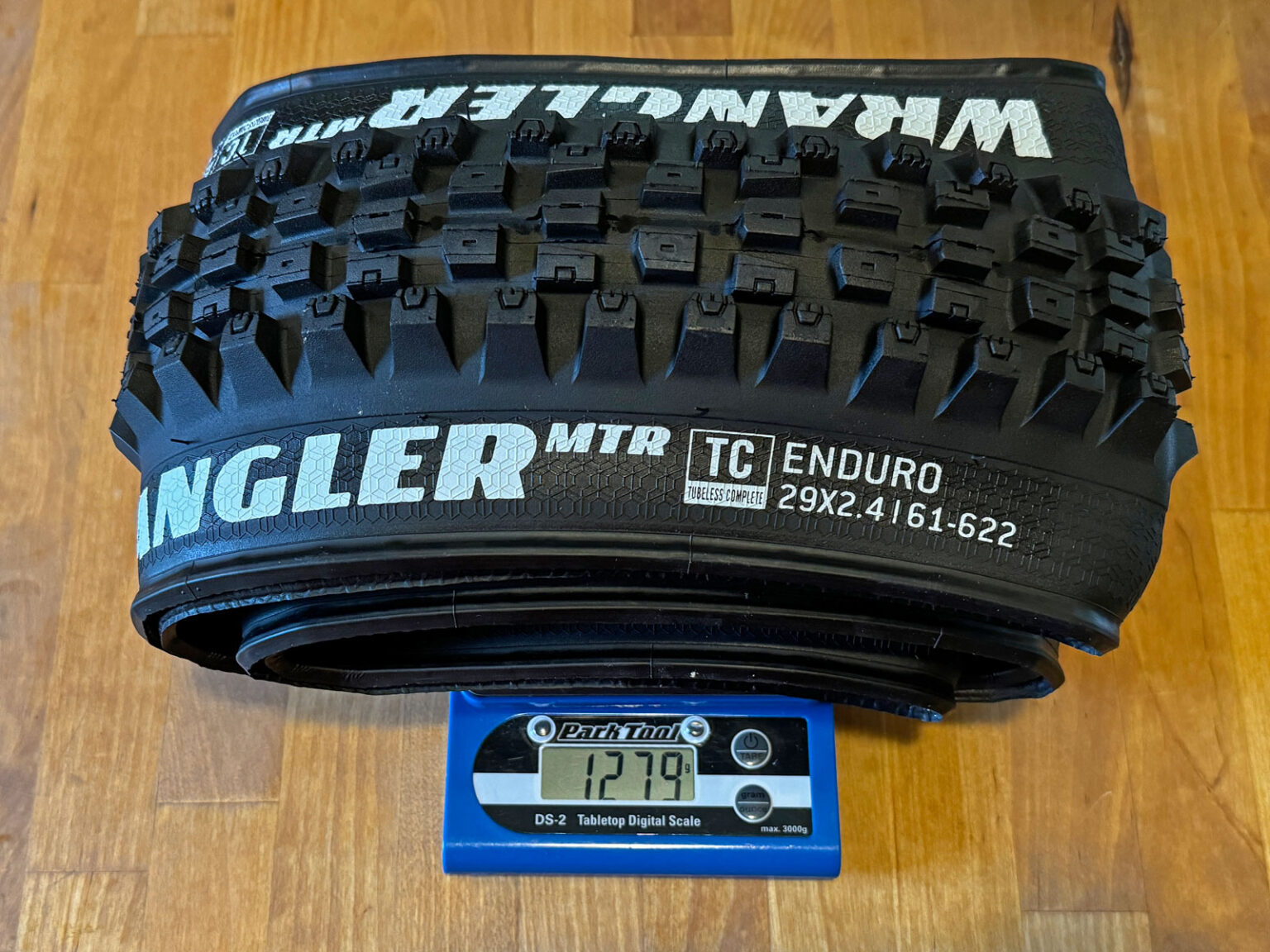 Goodyear Wrangler enduro mountain bike tires, 1279g actual weight 29x2.4" rear