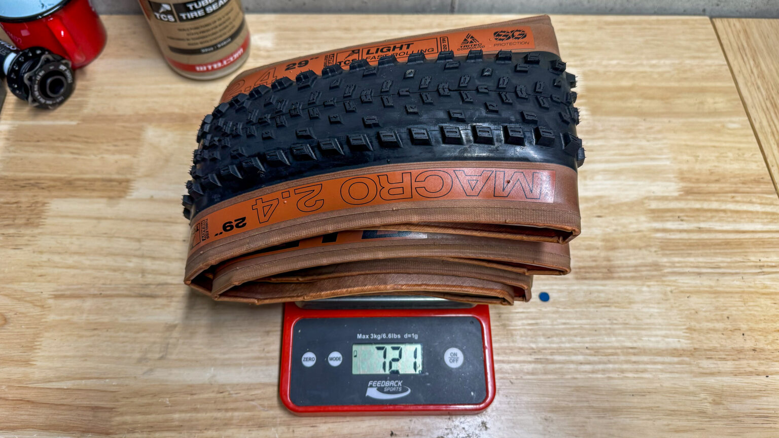 WTB Macro 29 x 2.4" tire weight