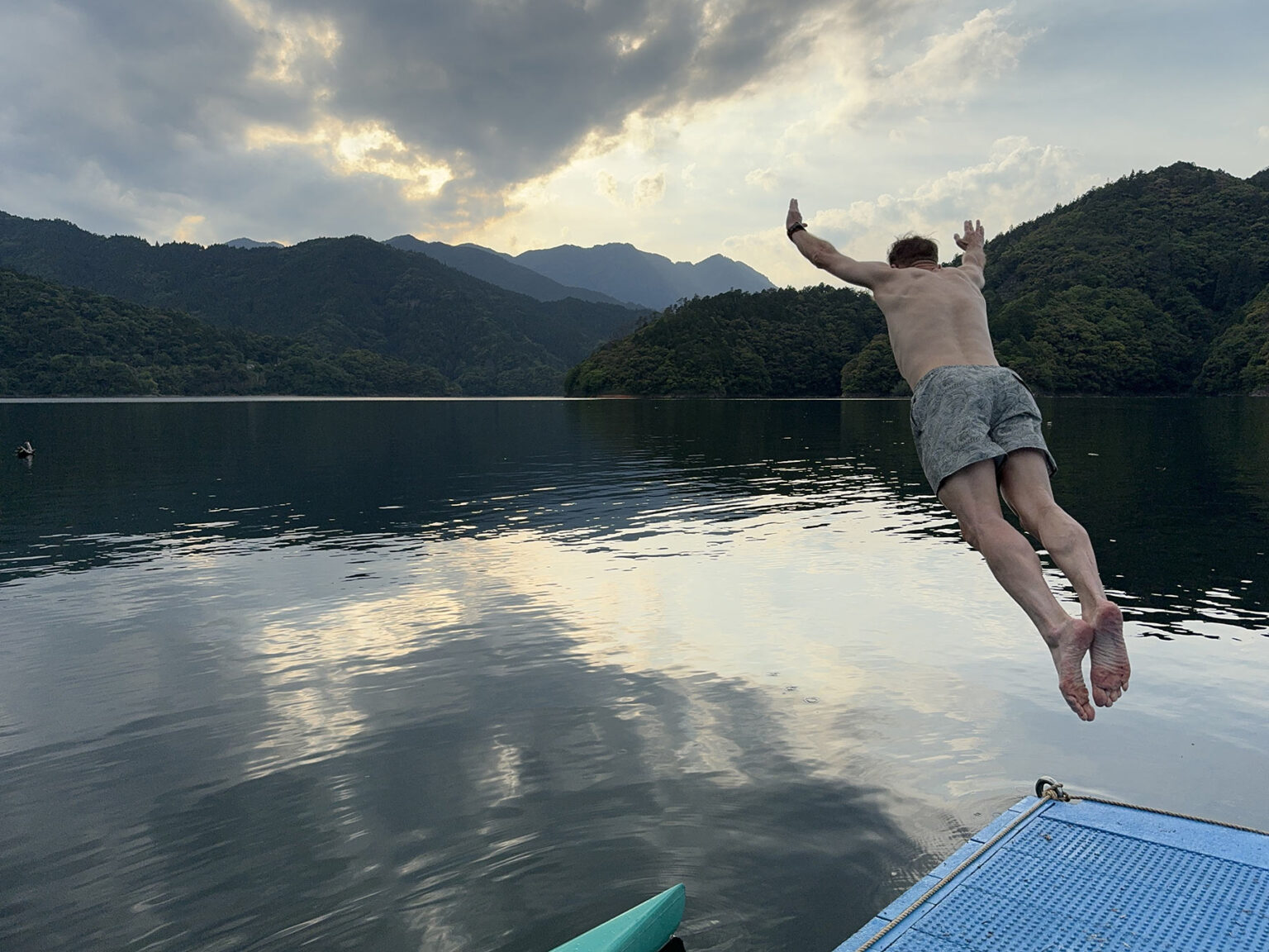 steve diving into lake.