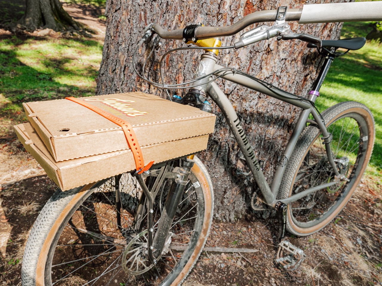 Old Man Mountain New Pizza Rack holding pizzas