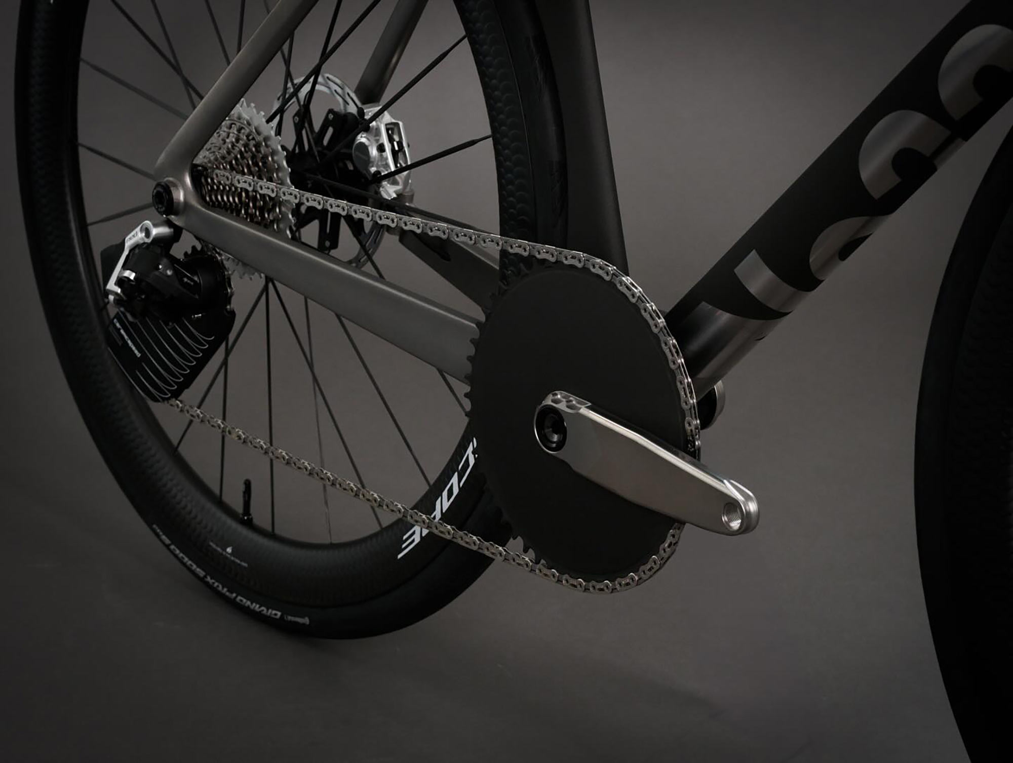 closeup details of no22 reactor prototype 3d-printed titanium aero road bike drivetrain